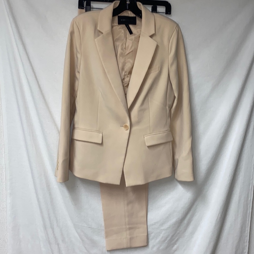 BCBGMAXAzria light peach suit